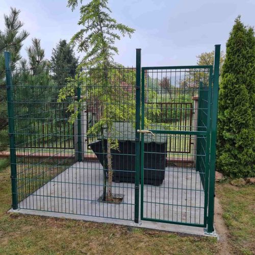 Panelne kapije zelene, ulaz u ograđeni vrt ili dvorišni prostor